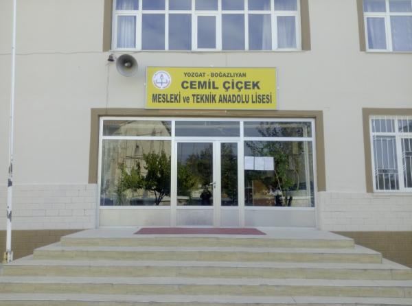 Cemil Çiçek Mesleki ve Teknik Anadolu Lisesi Fotoğrafı
